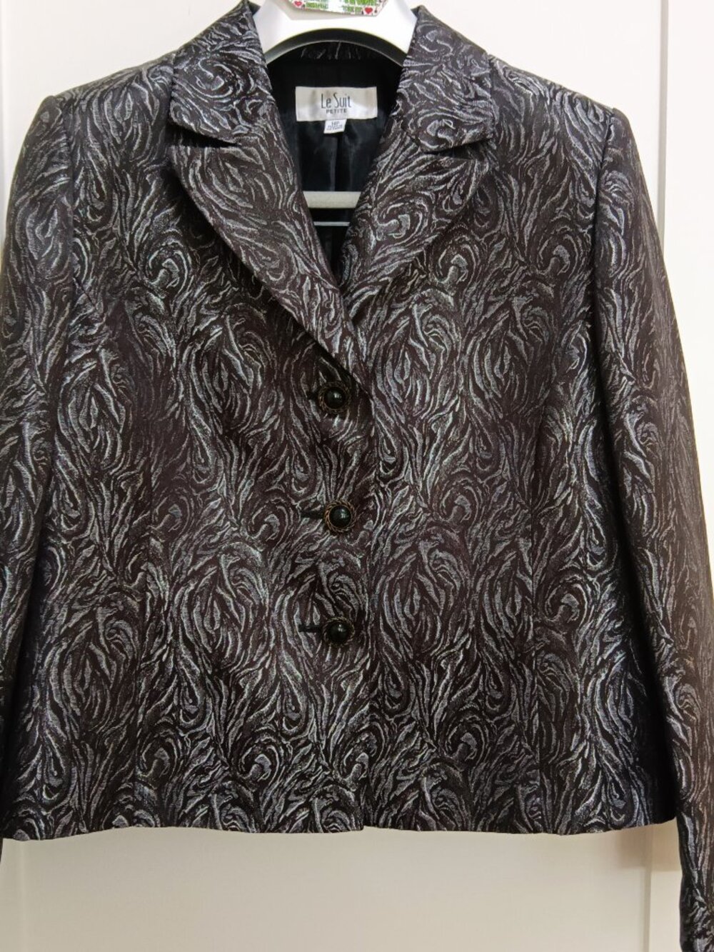 Le Suit Black & Silver Metallic Evening or Occasion Blazer